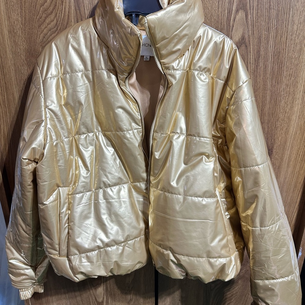 Gold Puffer Jacket sz 1x great condition